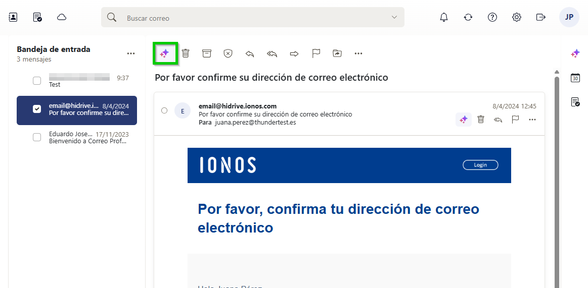 Captura de pantalla: en Webmail se muestra un correo electrónico abierto en la bandeja de entrada. En la barra de herramientas situada encima del correo electrónico, el icono de estrellas aparece resaltado