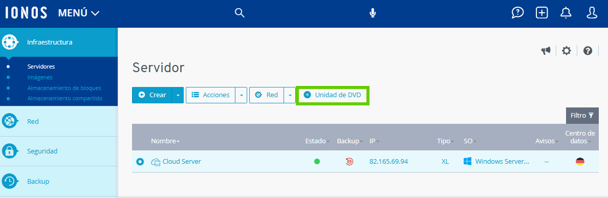 Captura de pantalla: en el área Infraestructura > Servidor del Cloud Panel, está resaltado el botón de la unidad de DVD