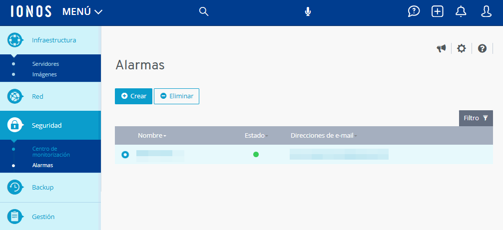 Captura de pantalla: la sección de Seguridad > Alarmas se muestra en el Cloud Panel. En esta sección se listan las alarmas configuradas.