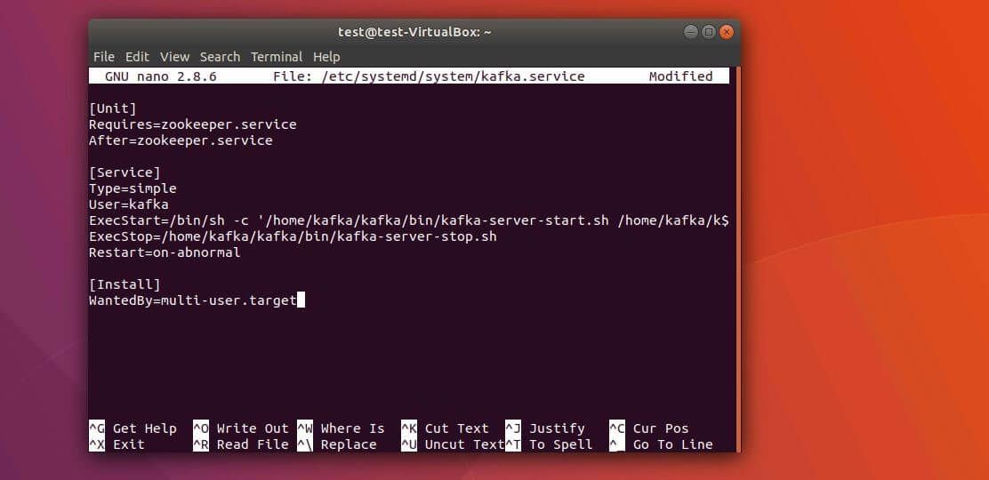 Terminal de Ubuntu: el archivo kafka.service en el editor nano