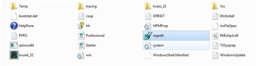 regedit.exe en el directorio de Windows.