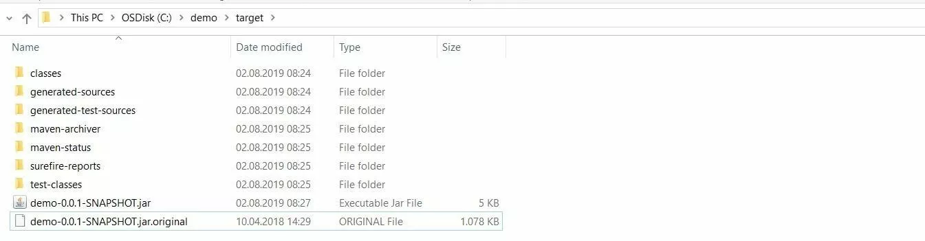 Imagen: Archivo JAR generado en la carpeta “target” de Maven en Windows 10.