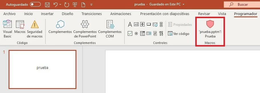 Imagen: Botón de macro de ejemplo en la cinta de opciones de PowerPoint