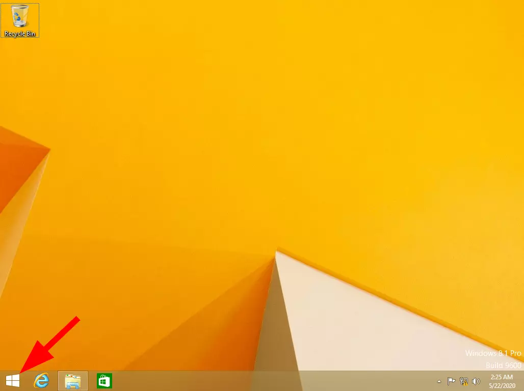 Escritorio de Windows 8 con icono de Windows, que permite acceder a la barra de Charms